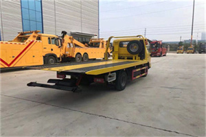 根河非事故拖车