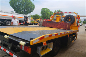 根河附近拖车电话号码服务