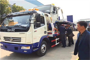 根河汽车道路救援拖车价格
